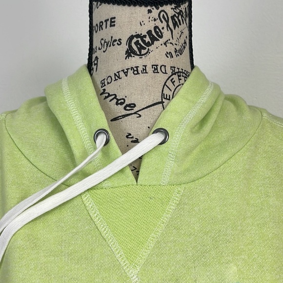 - Brand new with tags Woman’s Steve Madden hooded sweatshirt. Size XXL. - Picture 15 of 16